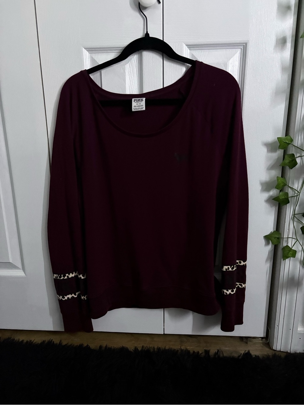 PINK Victoria's Secret Scoop Neck Long Sleeve Top - Wine